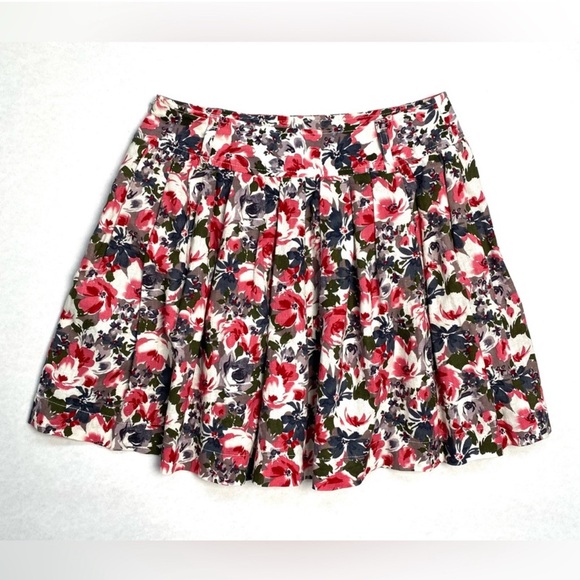 Forever 21 Dresses & Skirts - Forever 21 Women's Floral Pleated Multi Color Mini Skirt Side Zip Lined Size XS